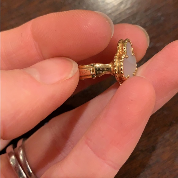 SOLD💢Van Cleef & Arpels earrings Mother of Pearl - Picture 6 of 8